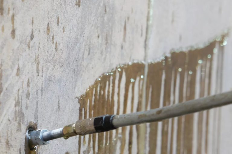 Injection Grouting for Leakages Repair